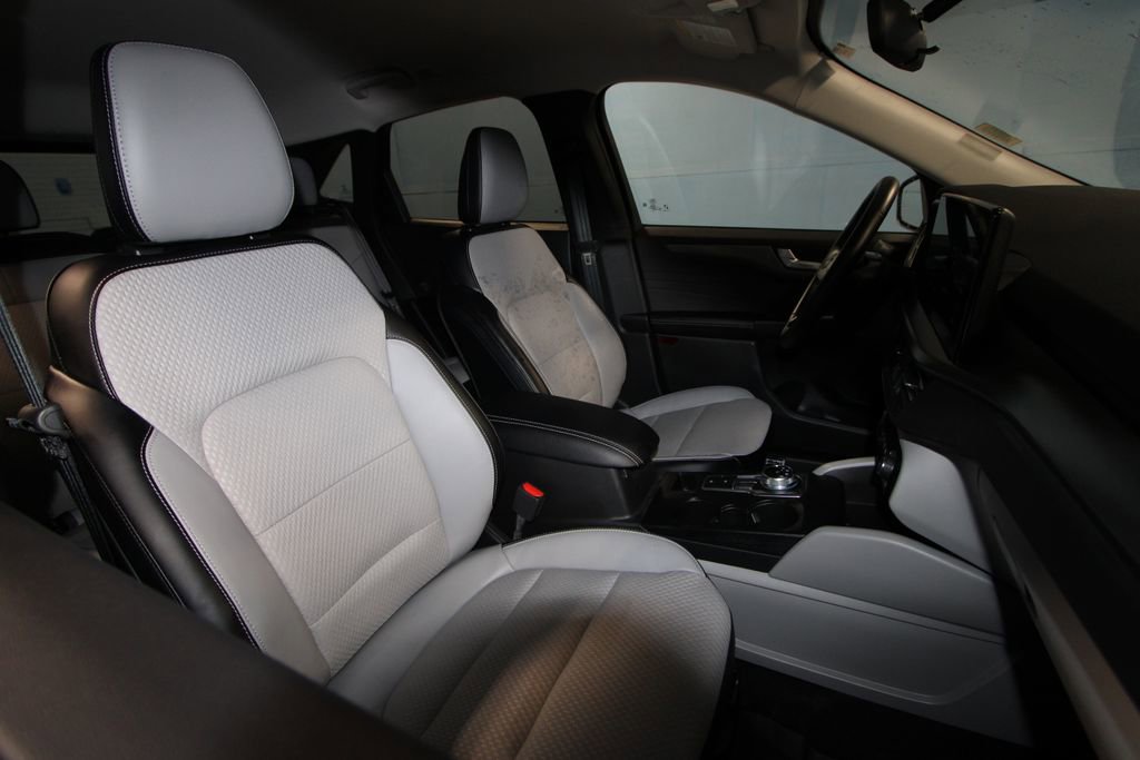 Used 2025 Ford Escape SE FWD image 23