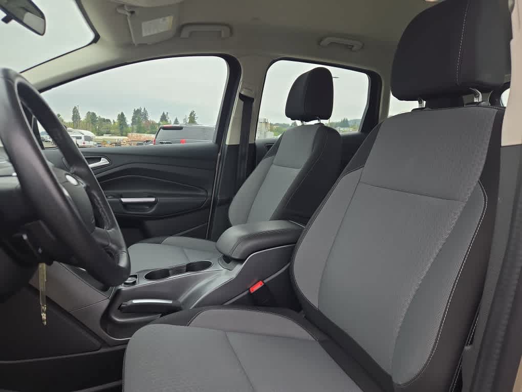 Certified 2017 Ford C-MAX Energi SE FWD image 5
