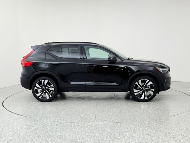 New 2026 Volvo XC40 B5 Ultra w/ Climate Package image 4