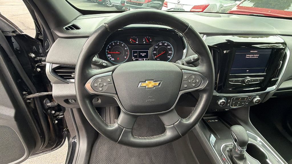 Used 2023 Chevrolet Traverse LT FWD image 26