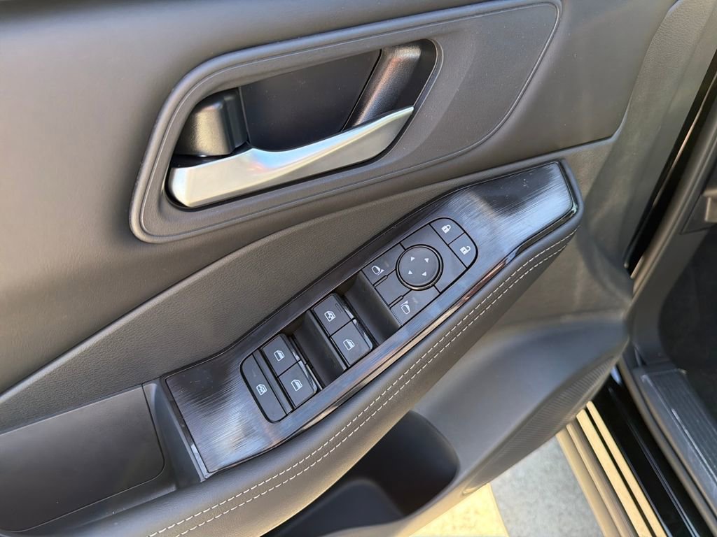 New 2026 Nissan Rogue SV image 17