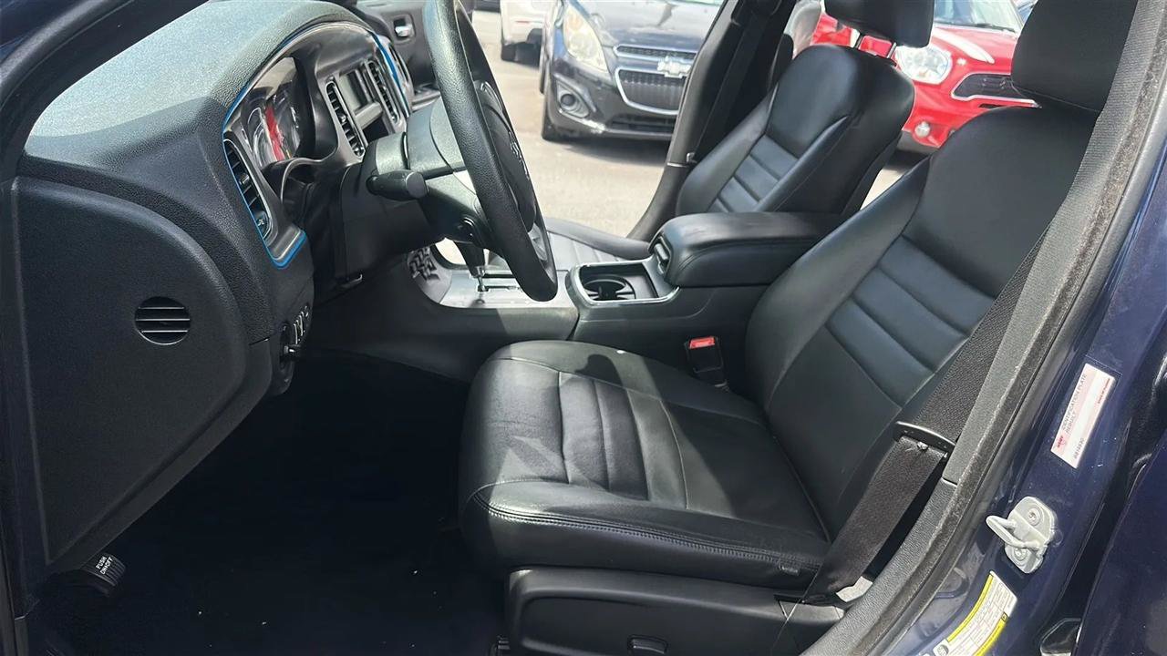 Used 2014 Dodge Charger SE RWD image 22