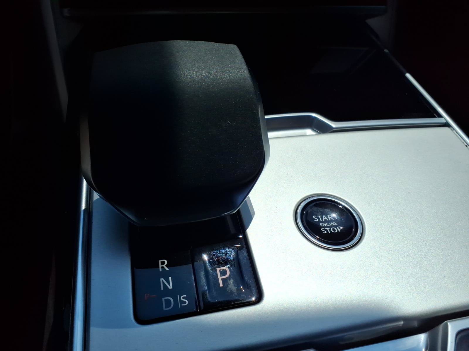 New 2026 Land Rover Range Rover SE AWD/4WD image 13