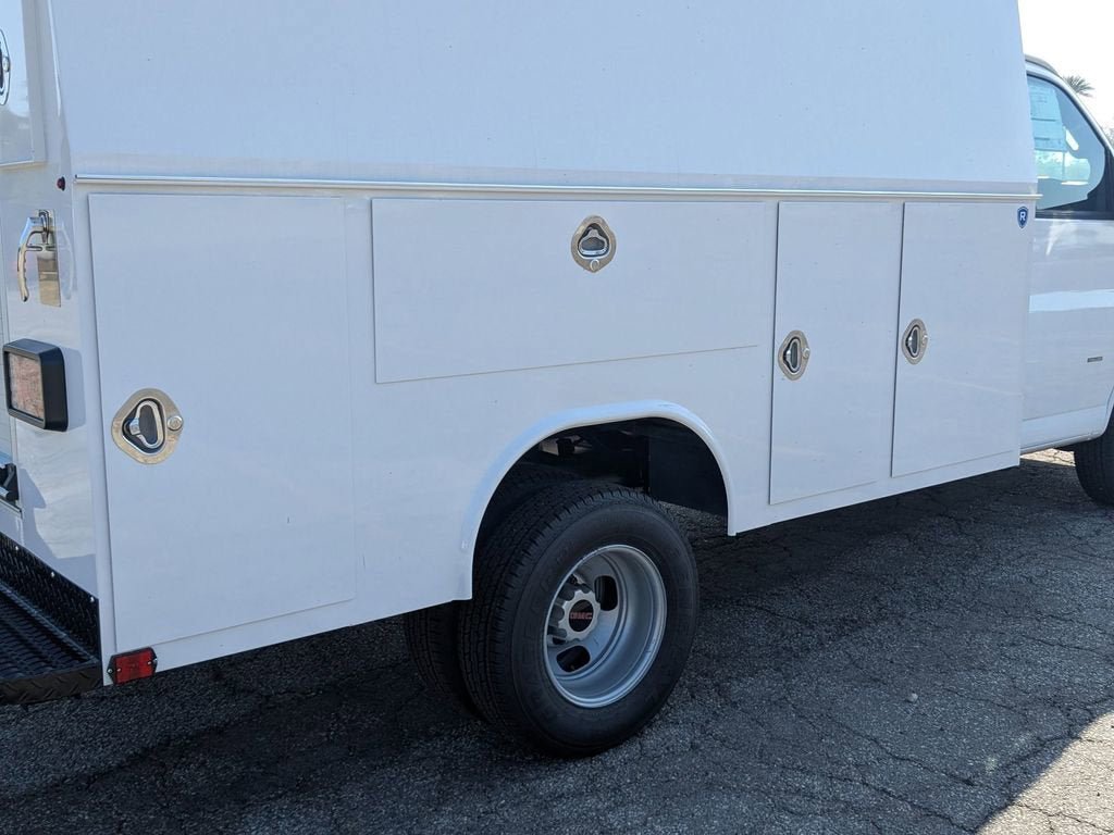 New 2026 GMC Savana 3500 w/ Power Convenience Package RWD image 15