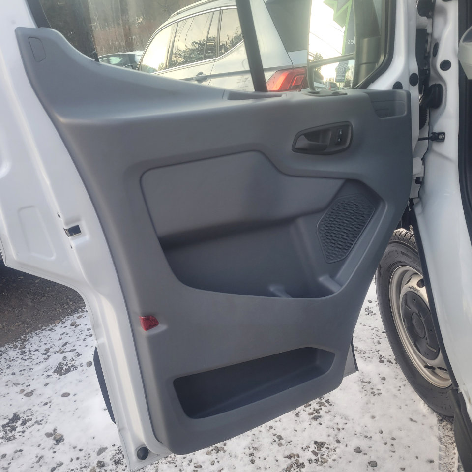 Used 2016 Ford Transit 150 XL image 11