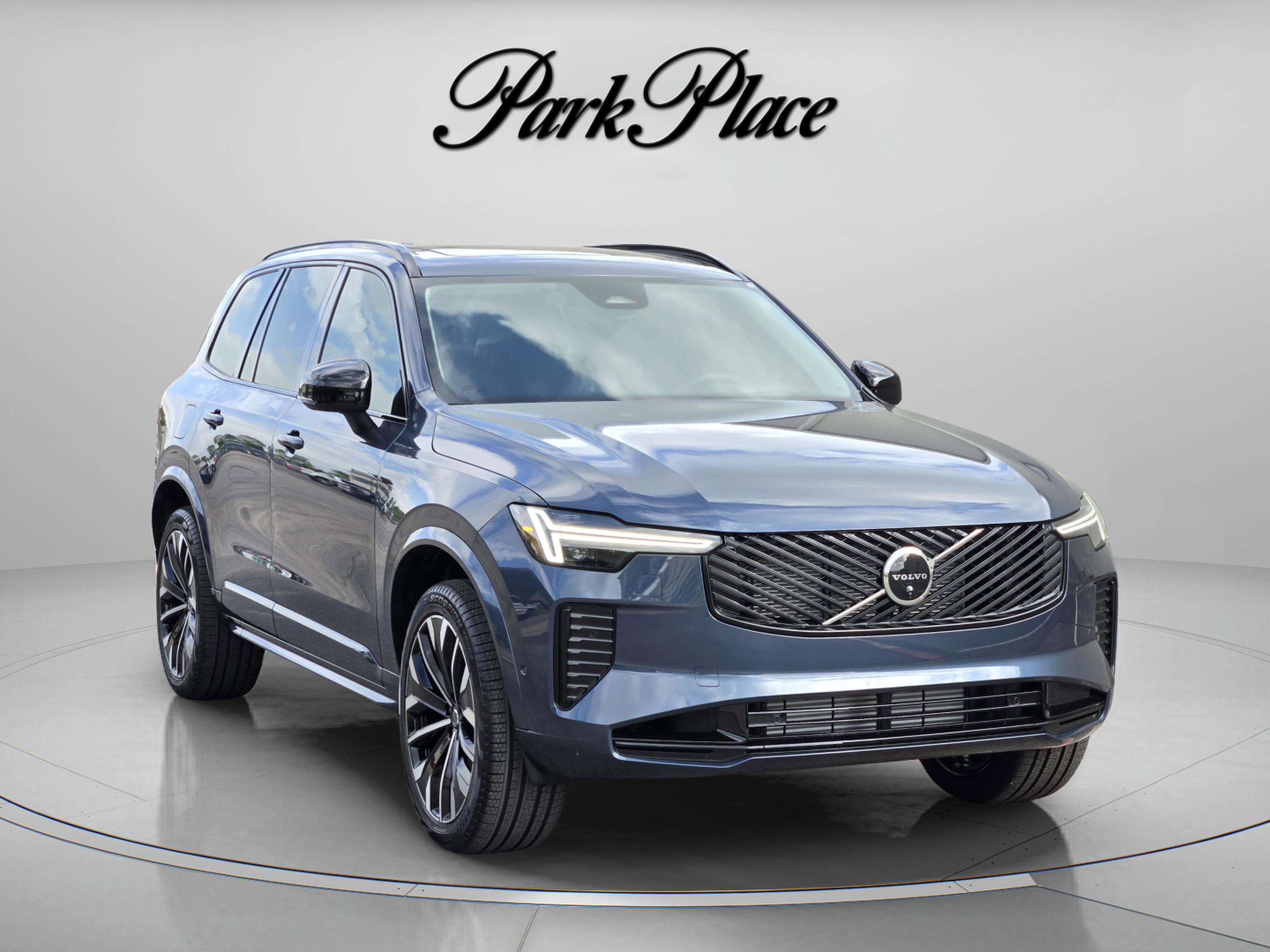 New 2026 Volvo XC90 T8 Ultra w/ Protection Package Premier image 8