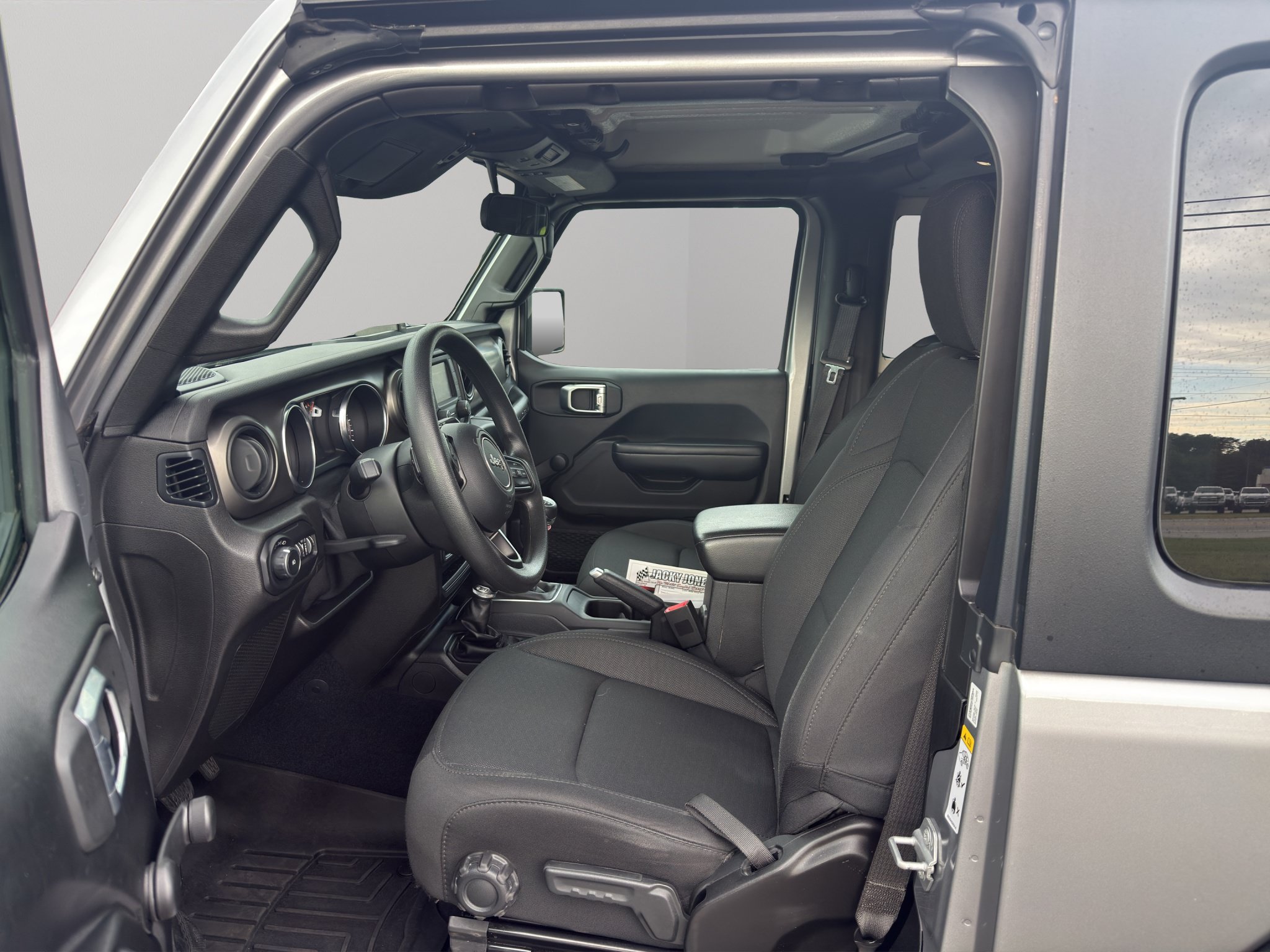Used 2019 Jeep Wrangler Sport AWD/4WD image 4