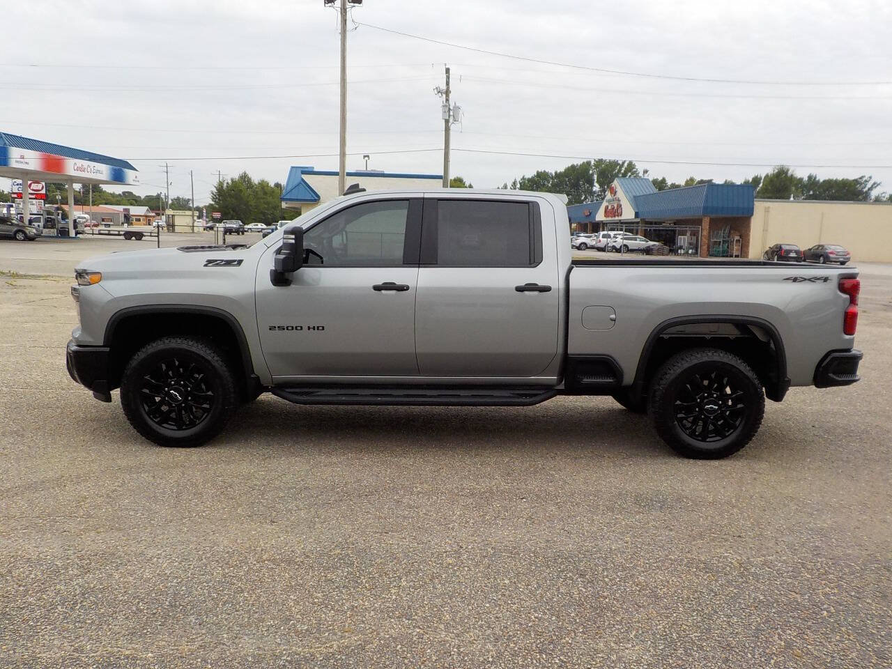Used 2026 Chevrolet Silverado 2500 Custom w/ Custom Value Package AWD/4WD image 2