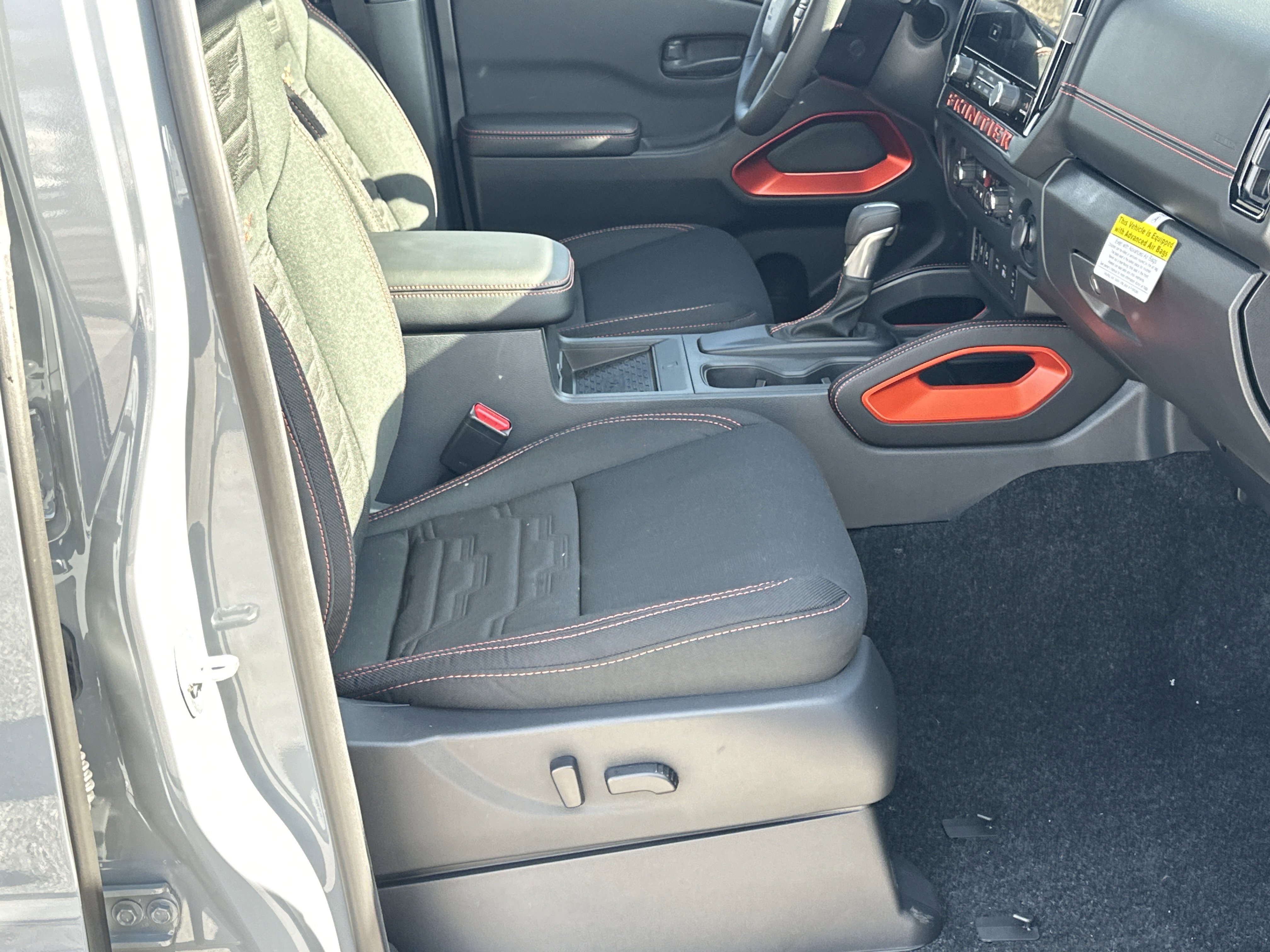 New 2026 Nissan Frontier Pro-X w/ Pro-X Convenience Package image 13