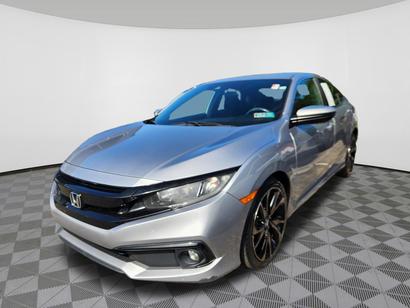 Used 2019 Honda Civic Sport image 2