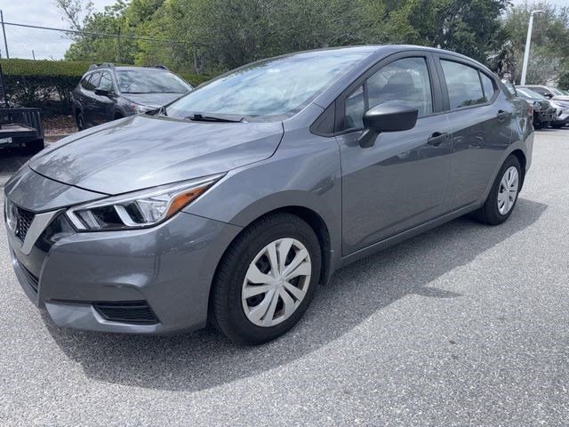 Used 2022 Nissan Versa S FWD image 1