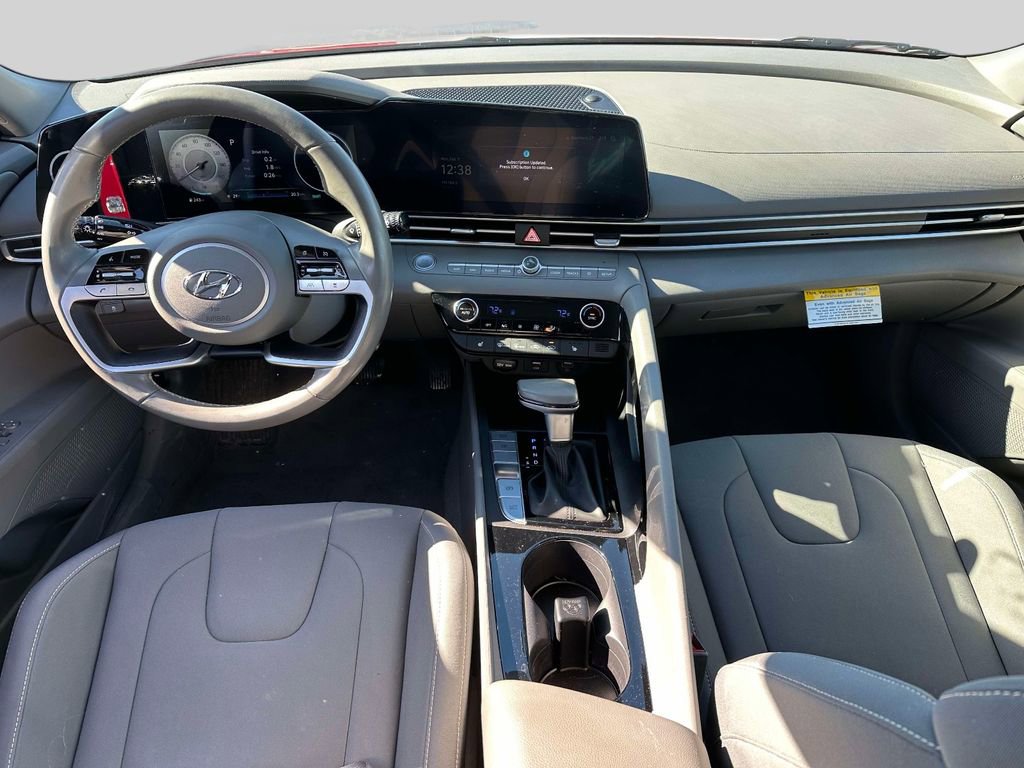 Used 2023 Hyundai Elantra SEL w/ Convenience Package FWD image 16