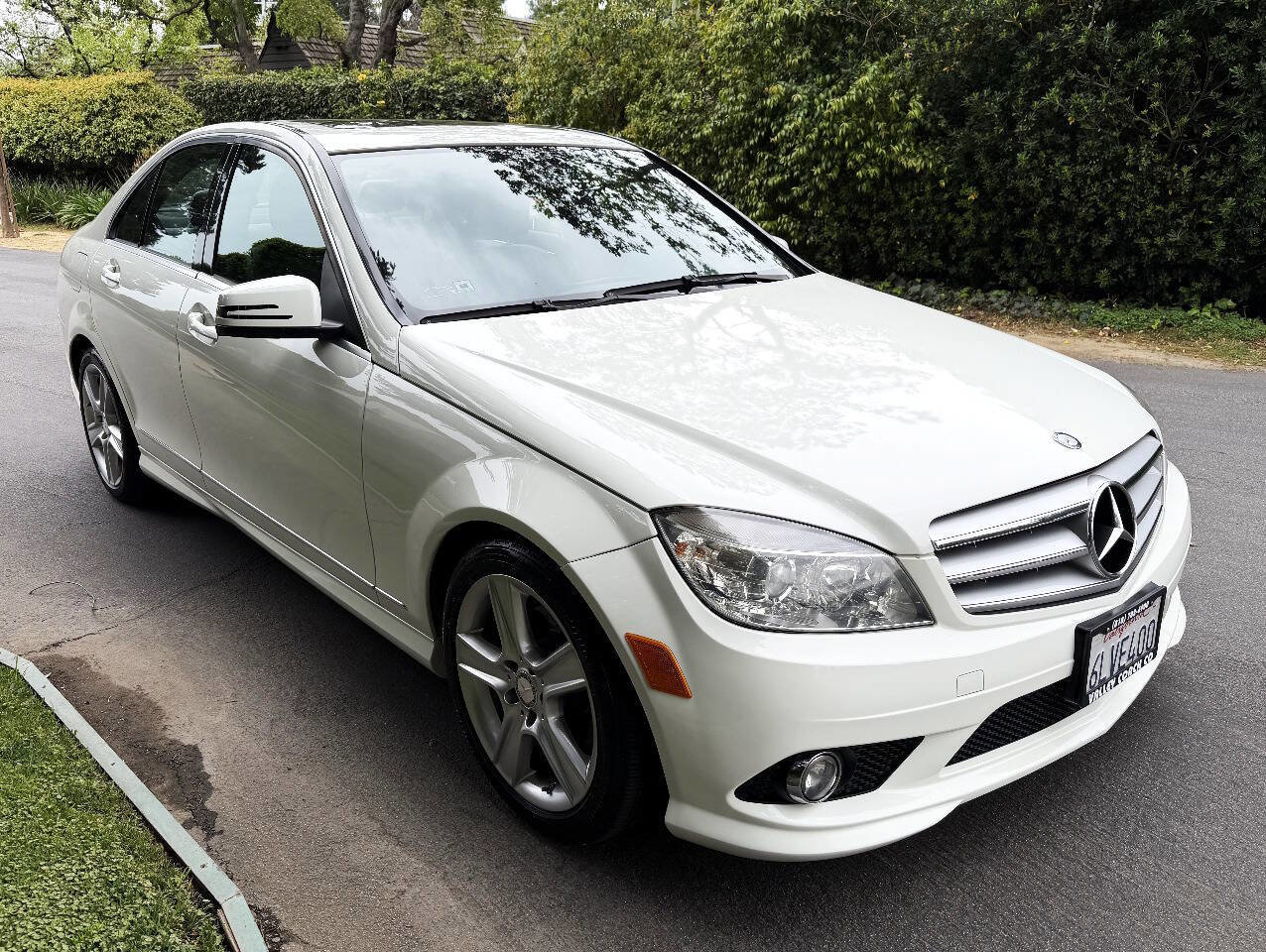 Used 2010 Mercedes-Benz C 300 Sedan image 9