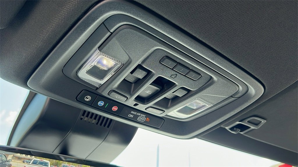 Used 2022 GMC Sierra 1500 AT4 w/ AT4 Premium Package image 21