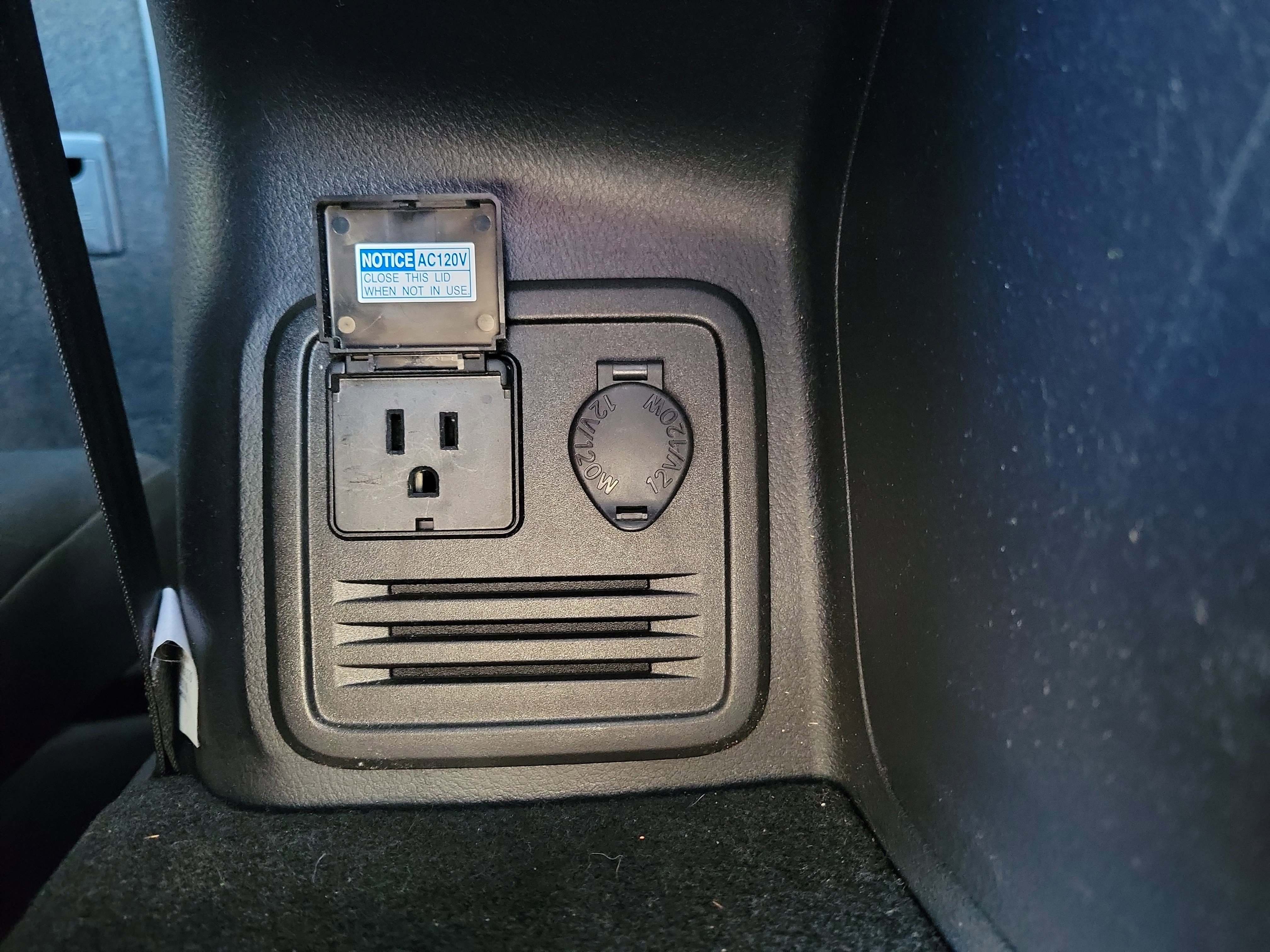 Used 2018 Toyota 4Runner SR5 image 9