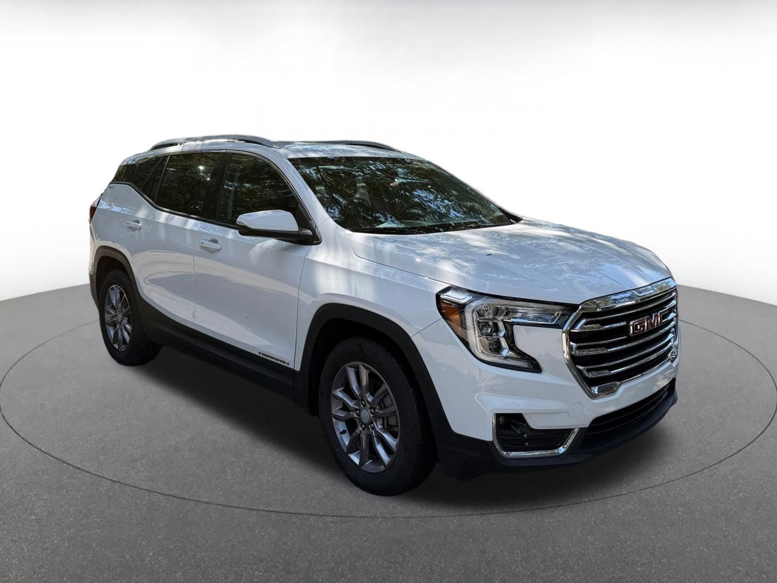 Used 2023 GMC Terrain SLT