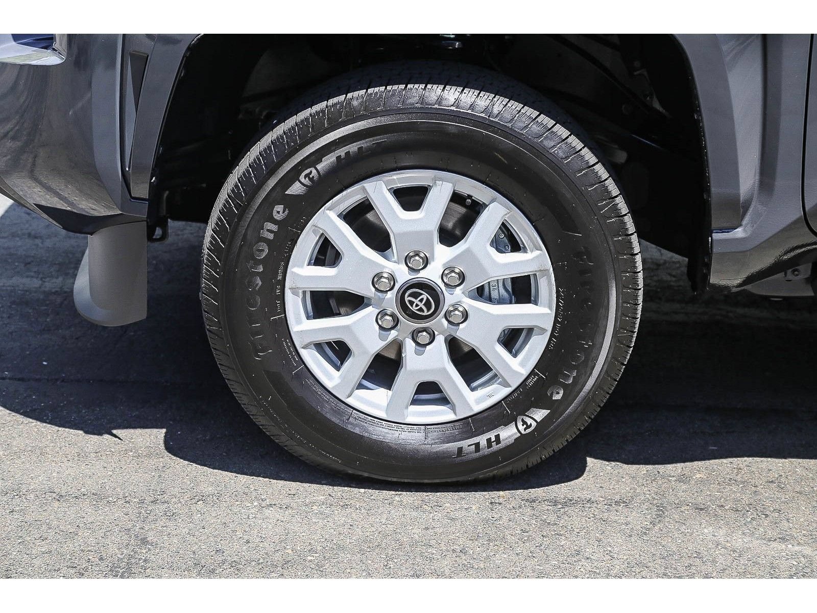 Used 2026 Toyota Tacoma SR5 AWD/4WD image 9