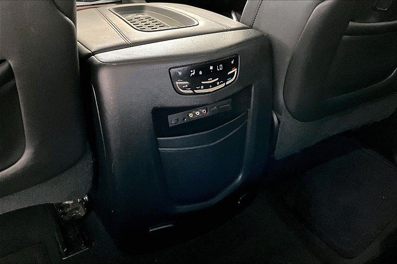 Used 2016 Cadillac Escalade Premium RWD image 20