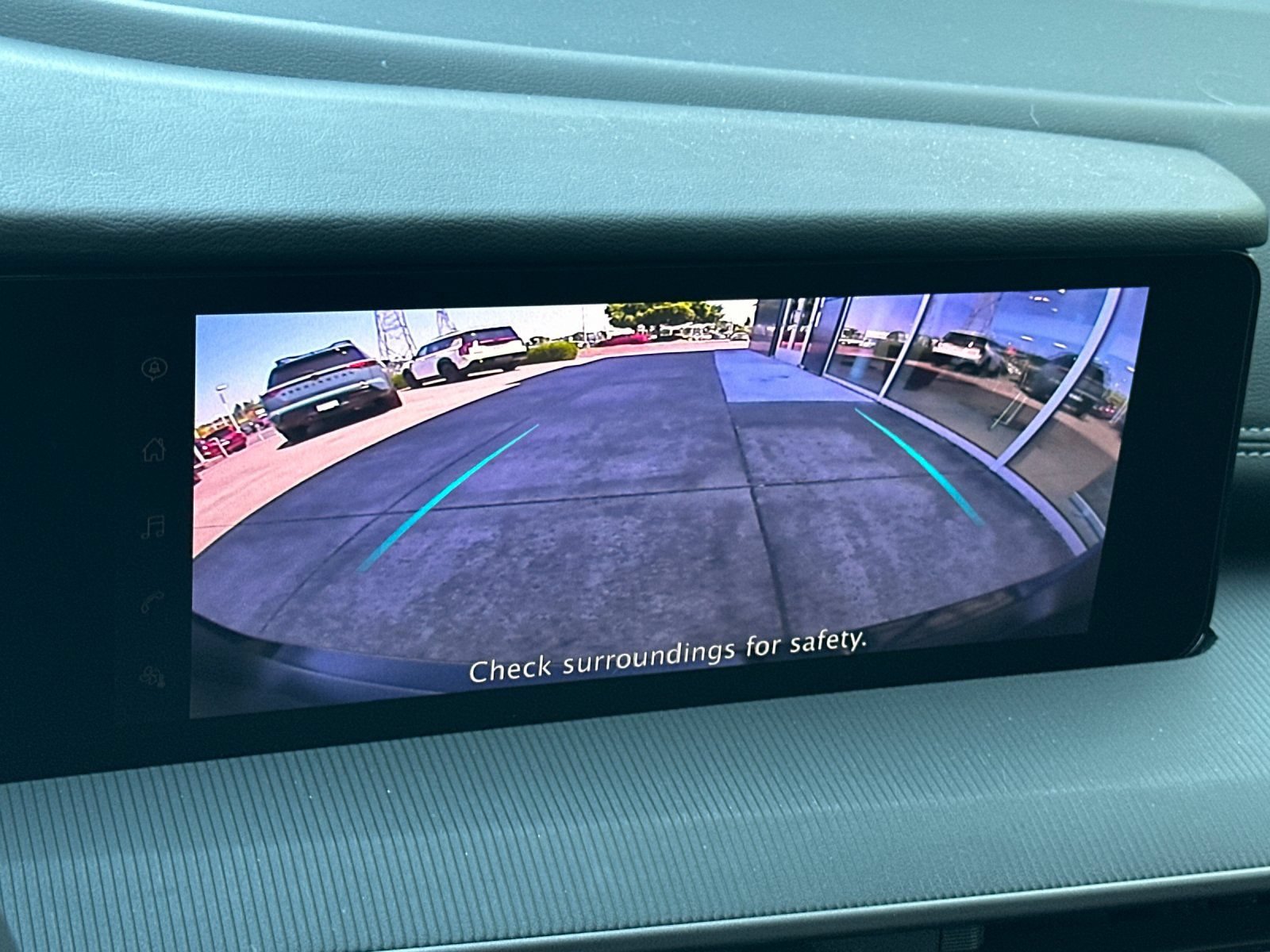 Certified 2025 Nissan Murano SV AWD/4WD image 18