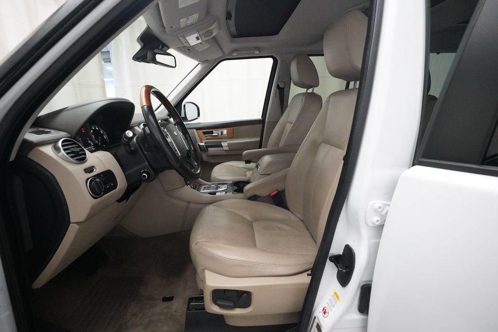 Used 2015 Land Rover LR4 HSE LUX AWD/4WD image 7