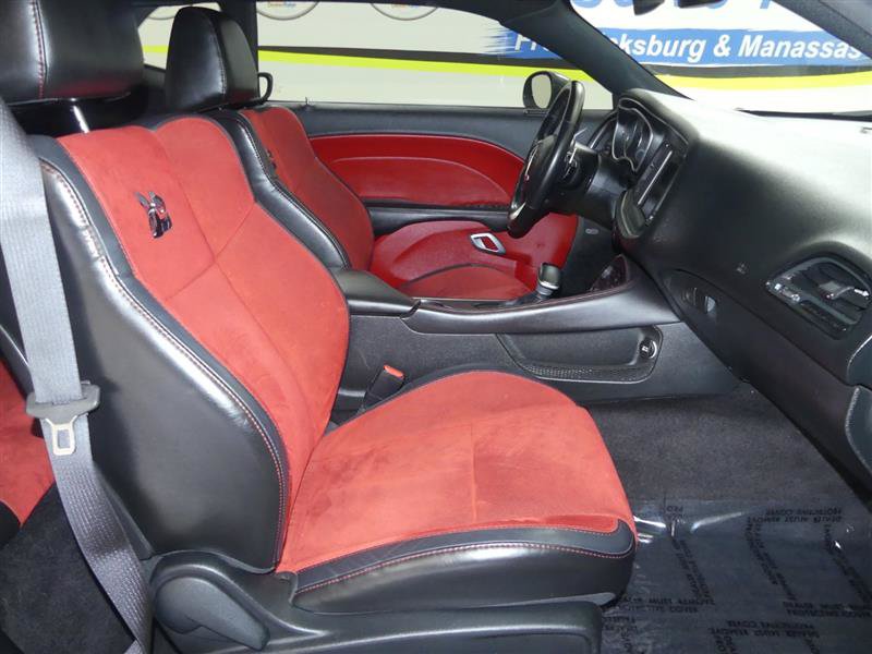 Used 2018 Dodge Challenger R/T Scat Pack w/ Leather Interior Group RWD image 8