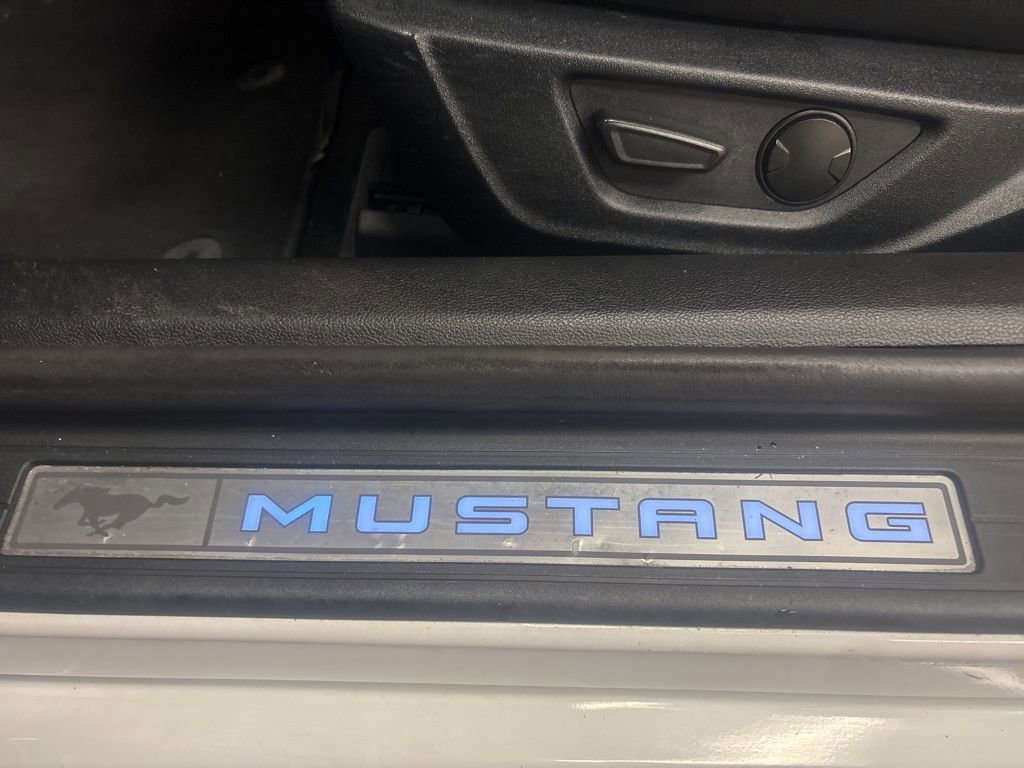 Used 2020 Ford Mustang Premium image 17