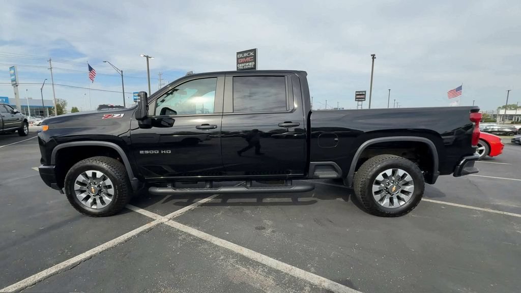 Used 2025 Chevrolet Silverado 2500 Custom w/ Custom Value Package AWD/4WD image 5