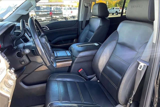 Used 2019 GMC Yukon Denali w/ Denali Ultimate Package image 27