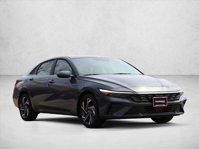 New 2026 Hyundai Elantra Limited FWD image 3