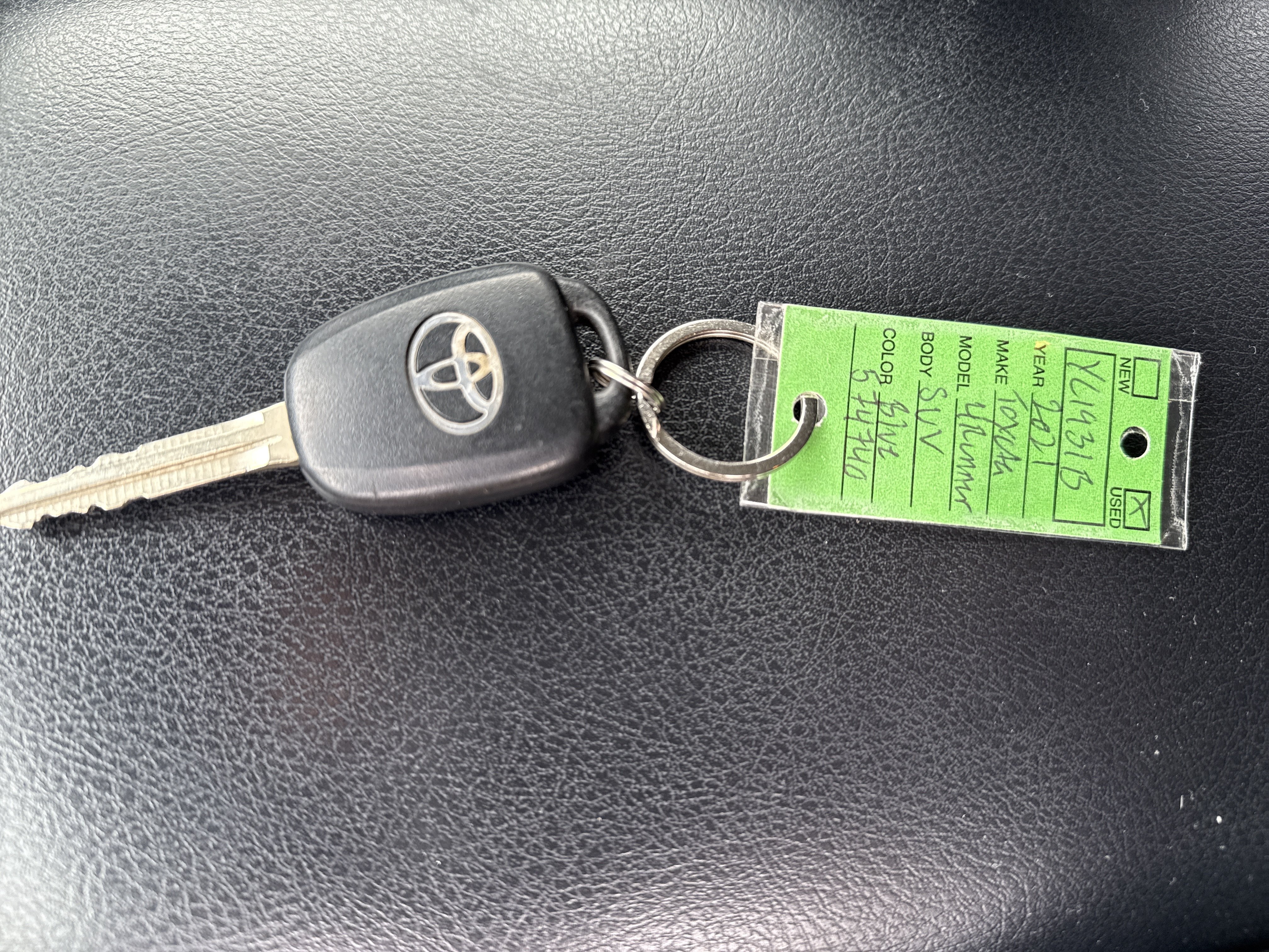 Used 2021 Toyota 4Runner SR5 AWD/4WD image 23
