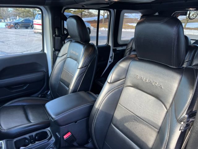 Used 2022 Jeep Wrangler Unlimited Sahara AWD/4WD image 18