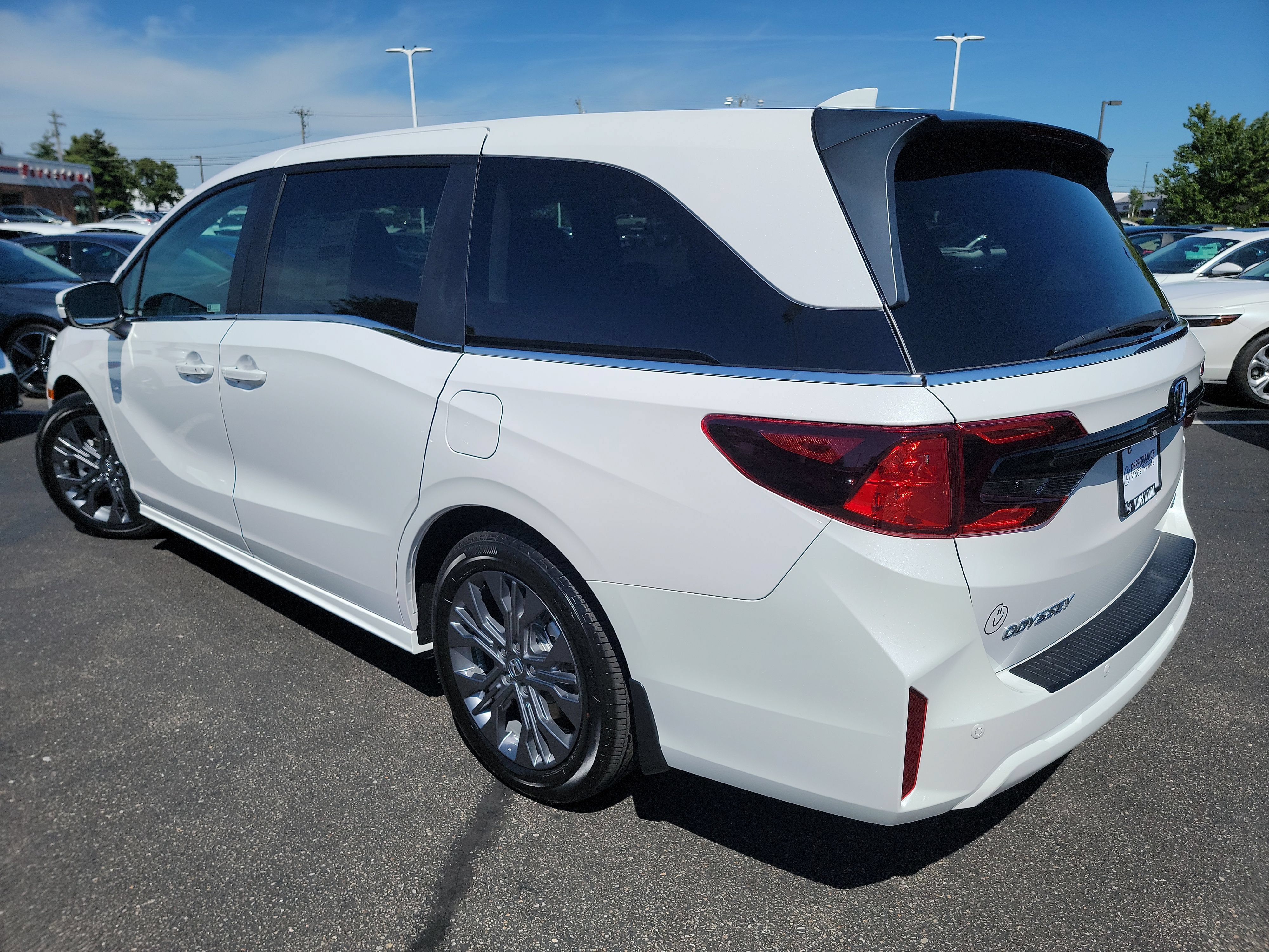 New 2027 Honda Odyssey Touring image 6