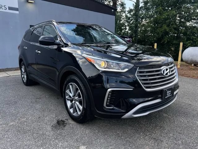 Used 2017 Hyundai Santa Fe SE AWD/4WD image 3