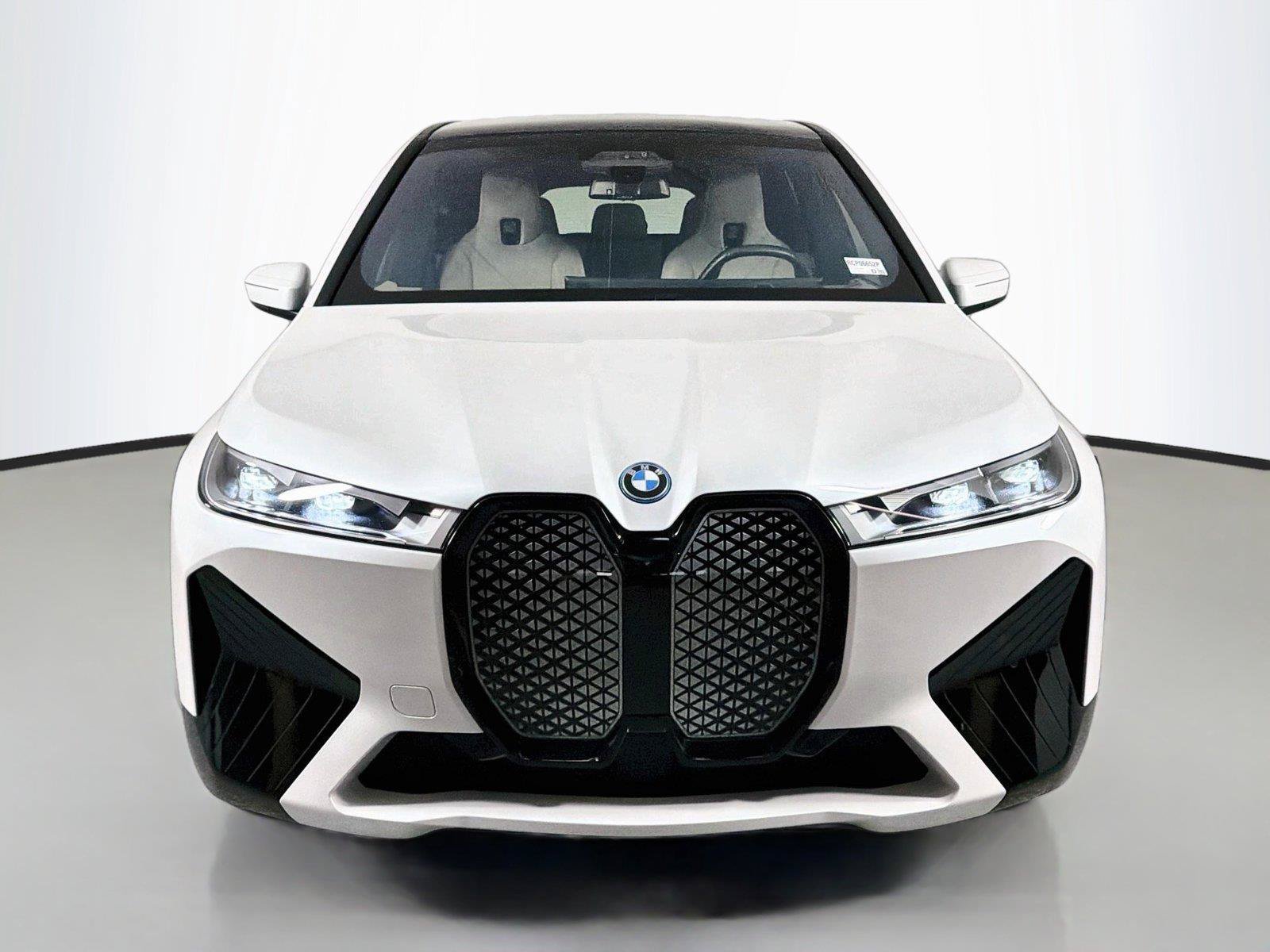 Used 2024 BMW iX xDrive50 w/ Sport Package AWD/4WD image 2