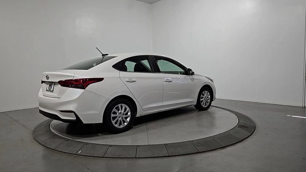 Used 2021 Hyundai Accent SEL FWD image 5