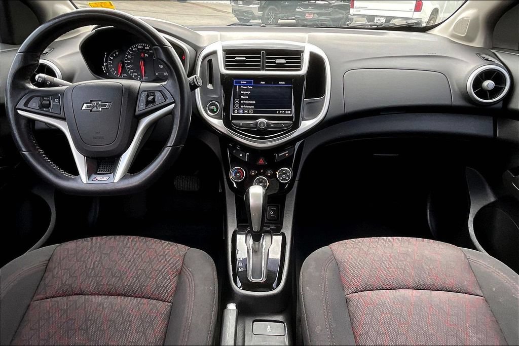 Used 2018 Chevrolet Sonic LT w/ Convenience Package FWD image 5