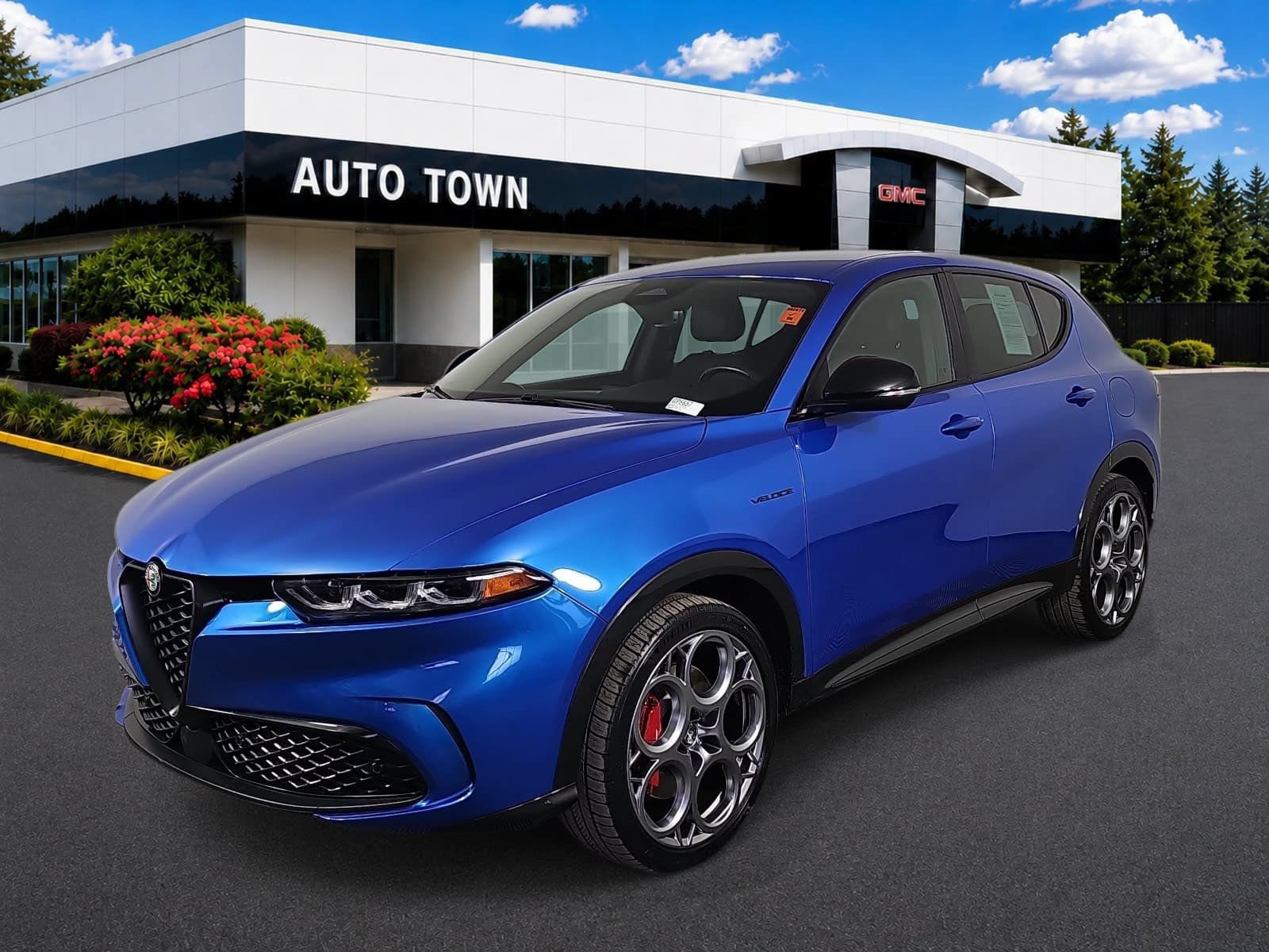 Used 2024 Alfa Romeo Tonale Veloce w/ Premium Interior Package AWD/4WD image 1