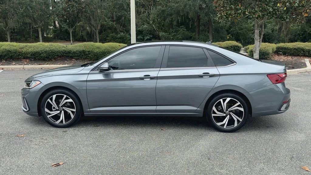 New 2026 Volkswagen Jetta SEL image 5