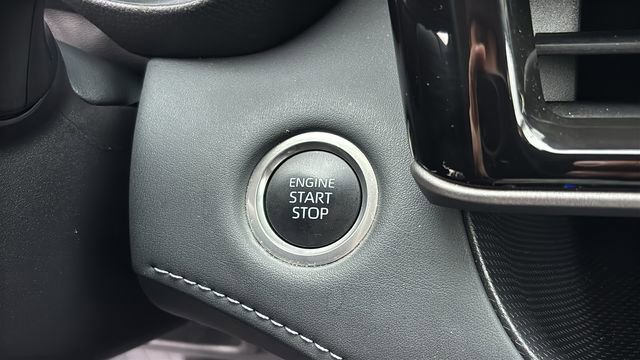 Used 2025 Toyota Highlander LE image 16