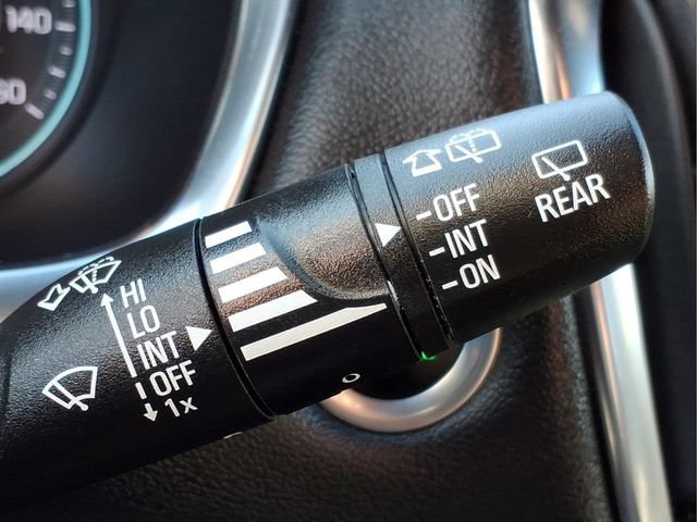 Used 2023 Chevrolet Traverse LT FWD image 29