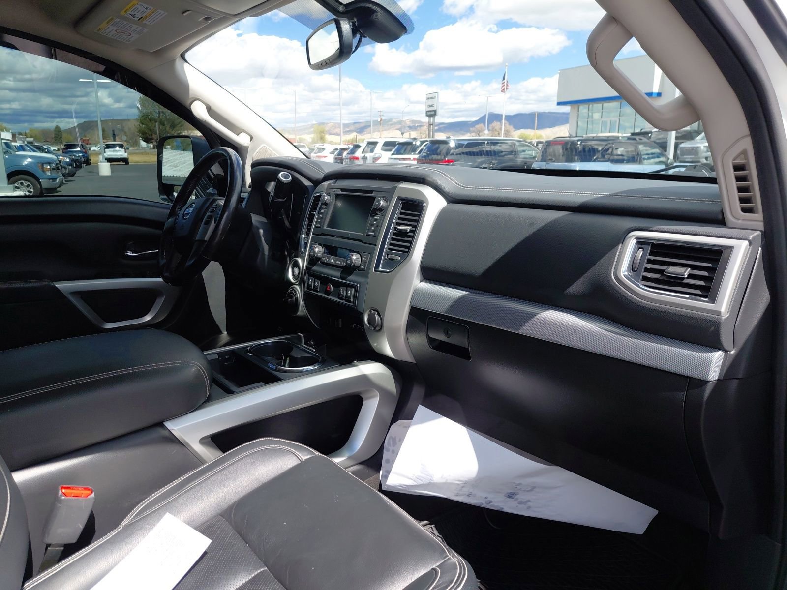 Used 2019 Nissan Titan PRO-4X image 37