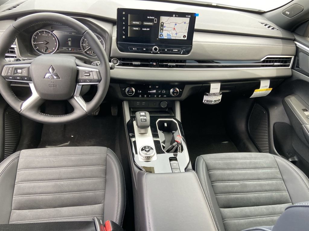 New 2026 Mitsubishi Outlander LE AWD/4WD image 16