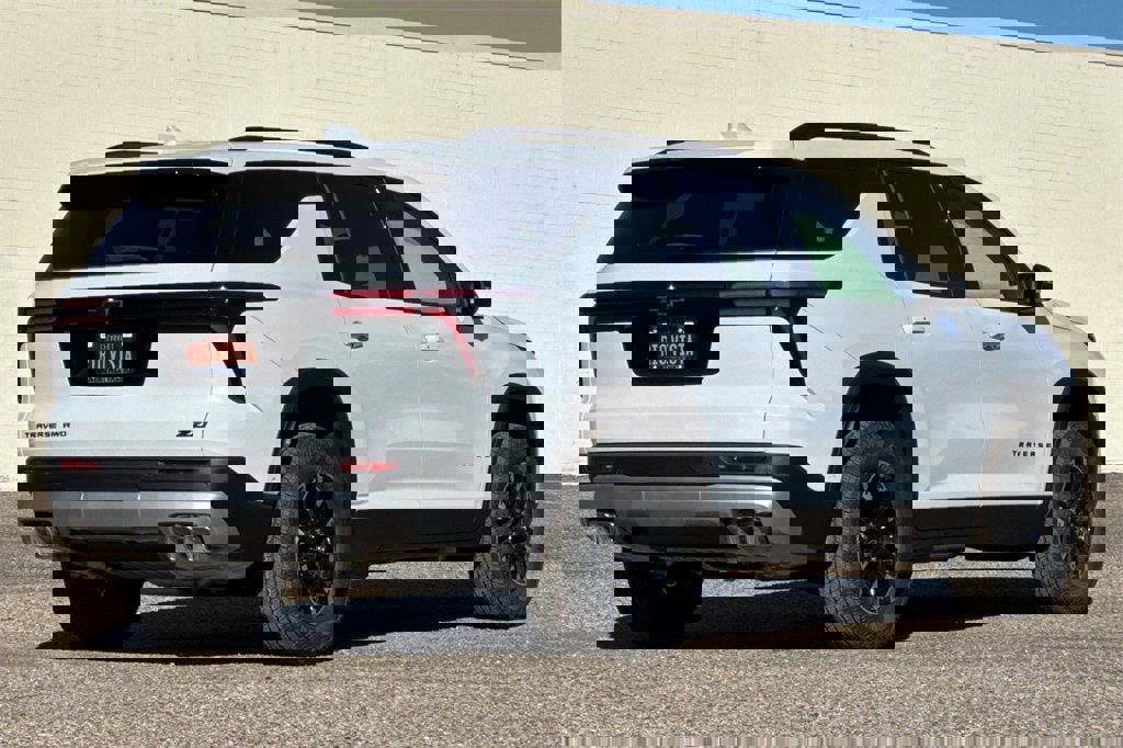 New 2026 Chevrolet Traverse Z71 w/ Enhanced Driving Package image 4