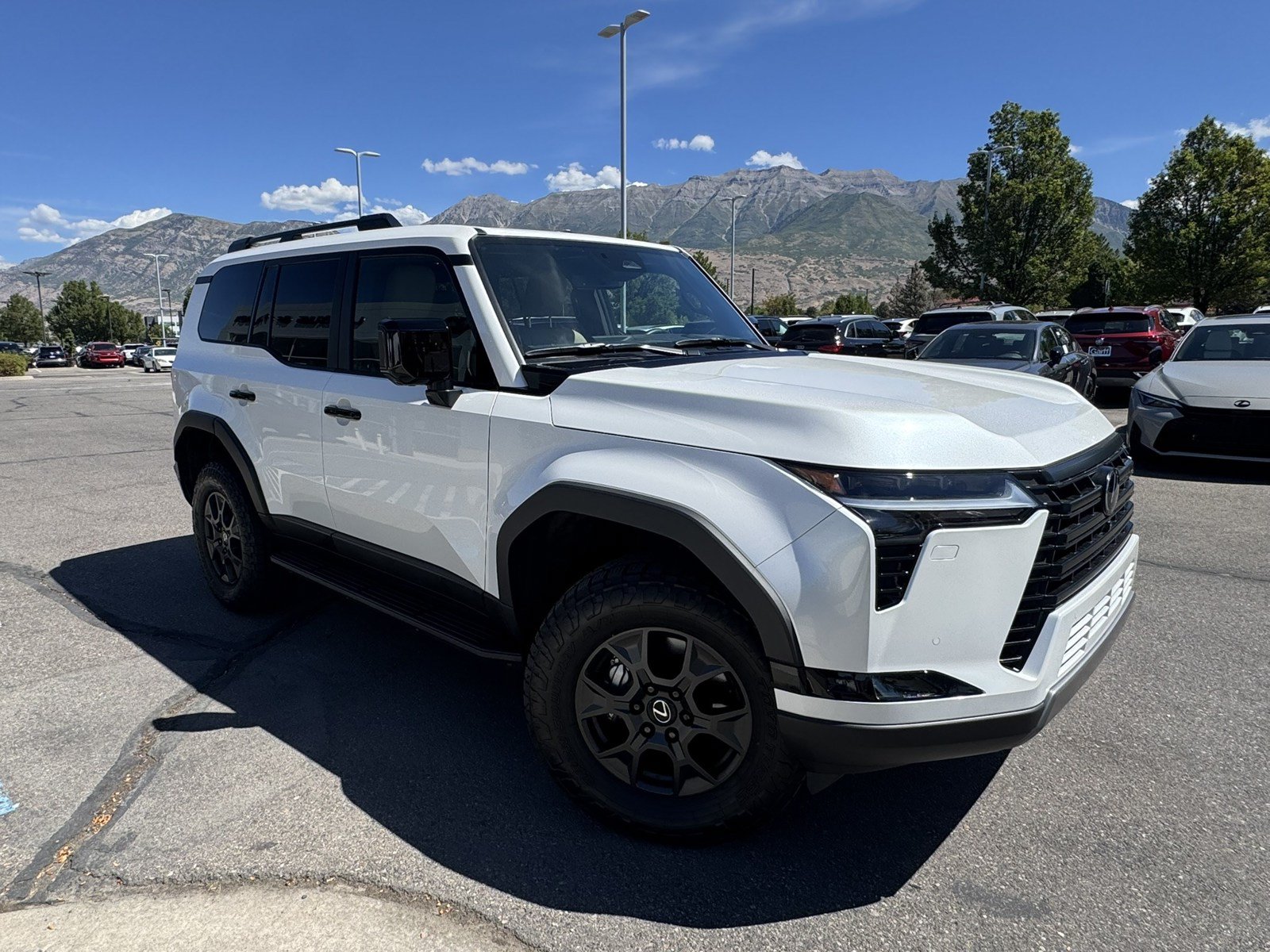 Used 2026 Lexus GX 550 AWD/4WD image 2