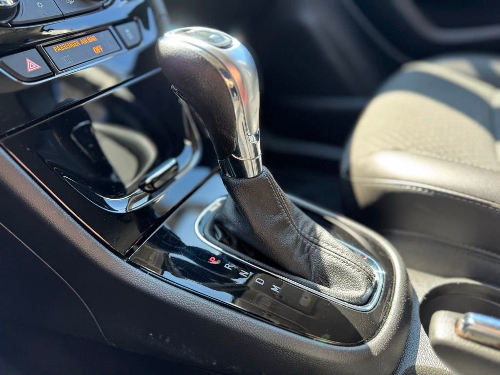 Used 2022 Buick Encore Preferred w/ Safety Package image 23