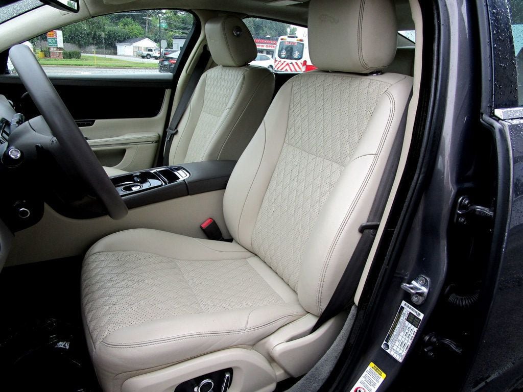 Used 2016 Jaguar XJ L Portfolio AWD/4WD image 15