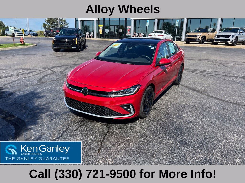 Used 2026 Volkswagen Jetta SE FWD image 2