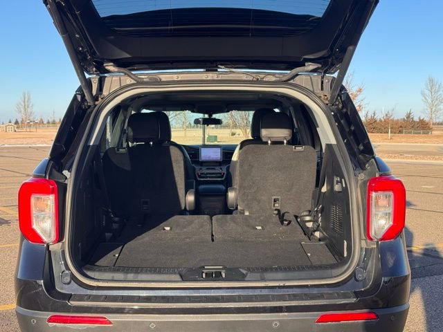 Used 2023 Ford Explorer XLT w/ Equipment Group 202A image 35