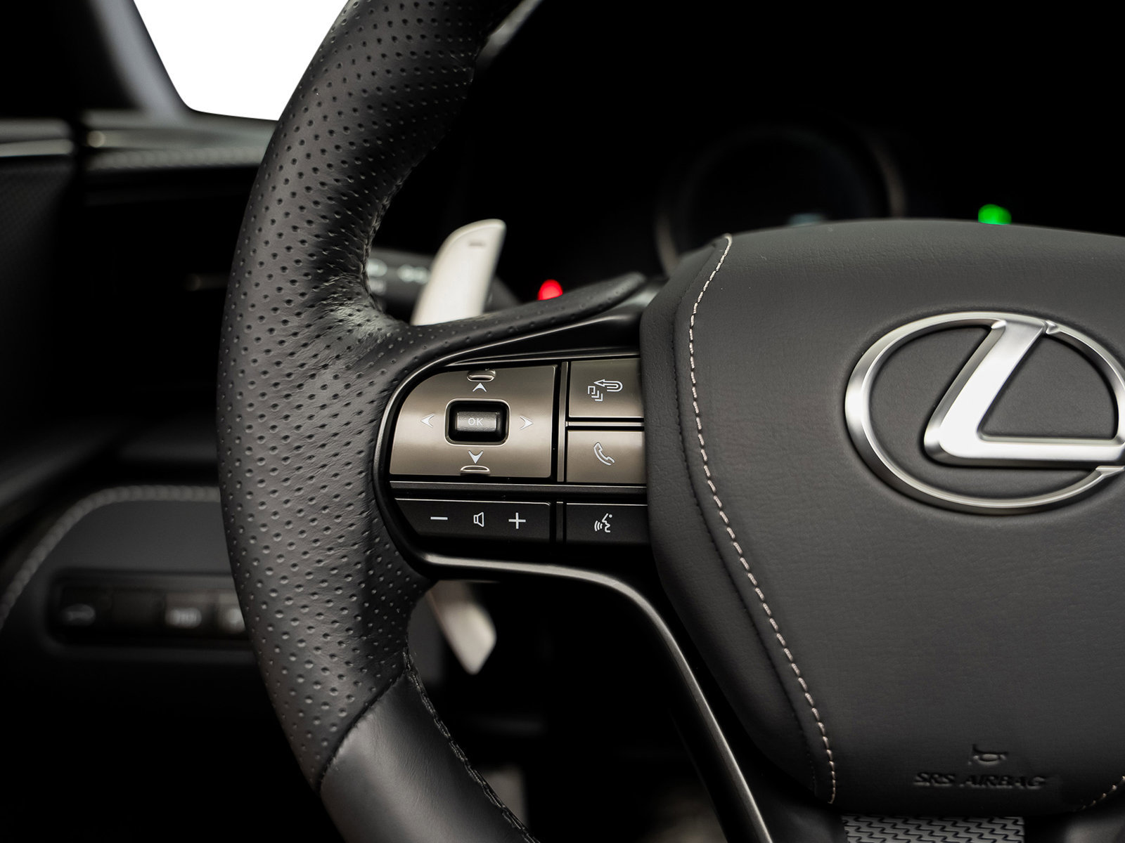 Used 2024 Lexus LC 500 Convertible w/ Touring Package RWD image 42
