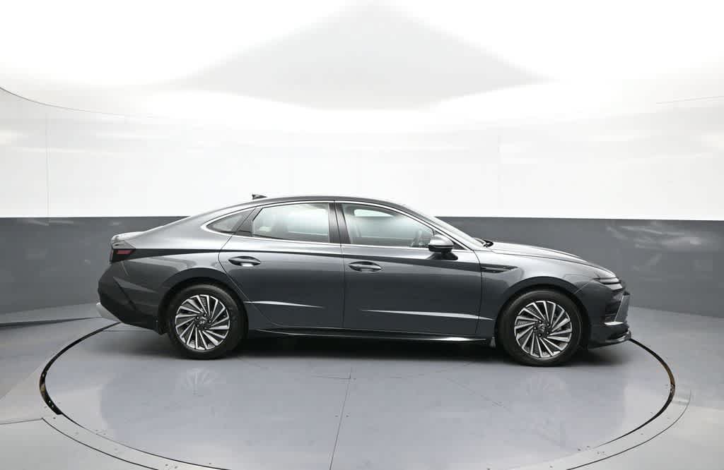 Used 2026 Hyundai Sonata SEL FWD image 5
